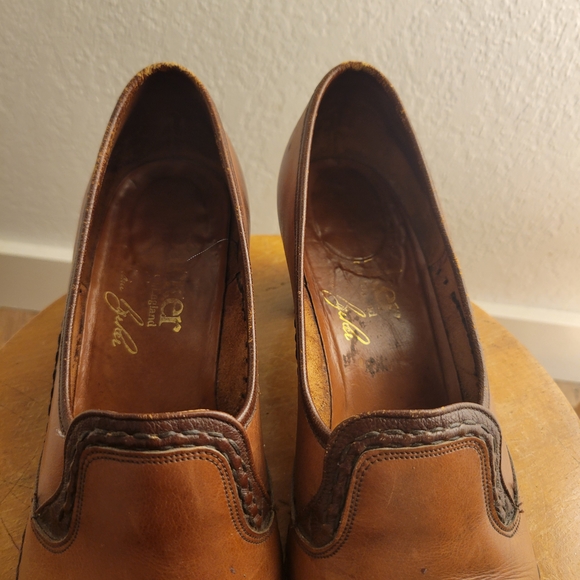 2 For $20 - Vintage Brown Leather Women's Loafers - Picture 5 of 9